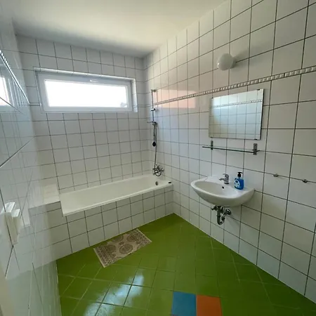 Taban Vendeghaz Gæstehus 3*