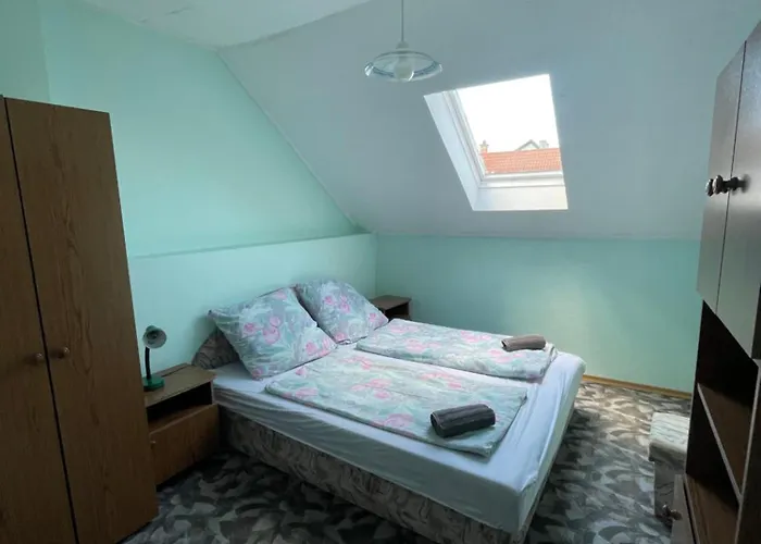 Taban Vendeghaz Gæstehus *